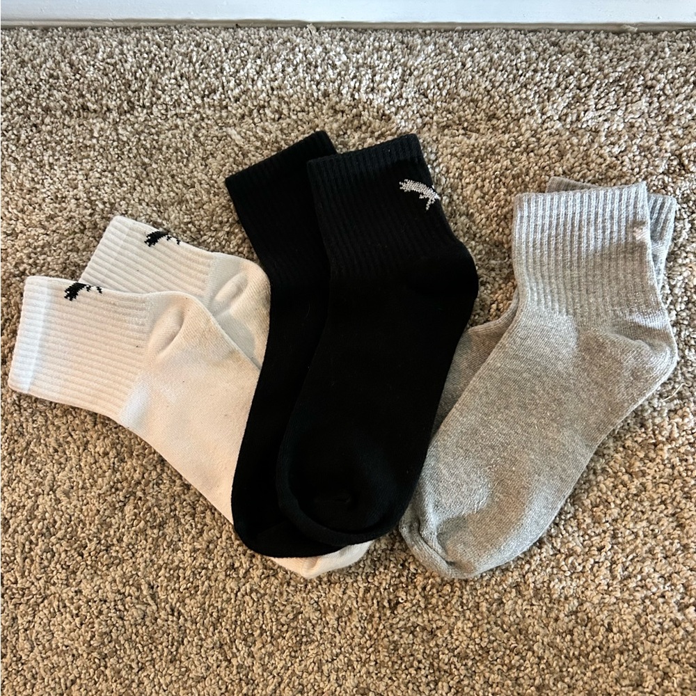 American Eagle Bundle of Ankle Socks